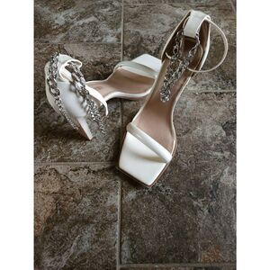 Dream Pairs Sandal Rhinestone Ankle and Buckle Strap Beige 10